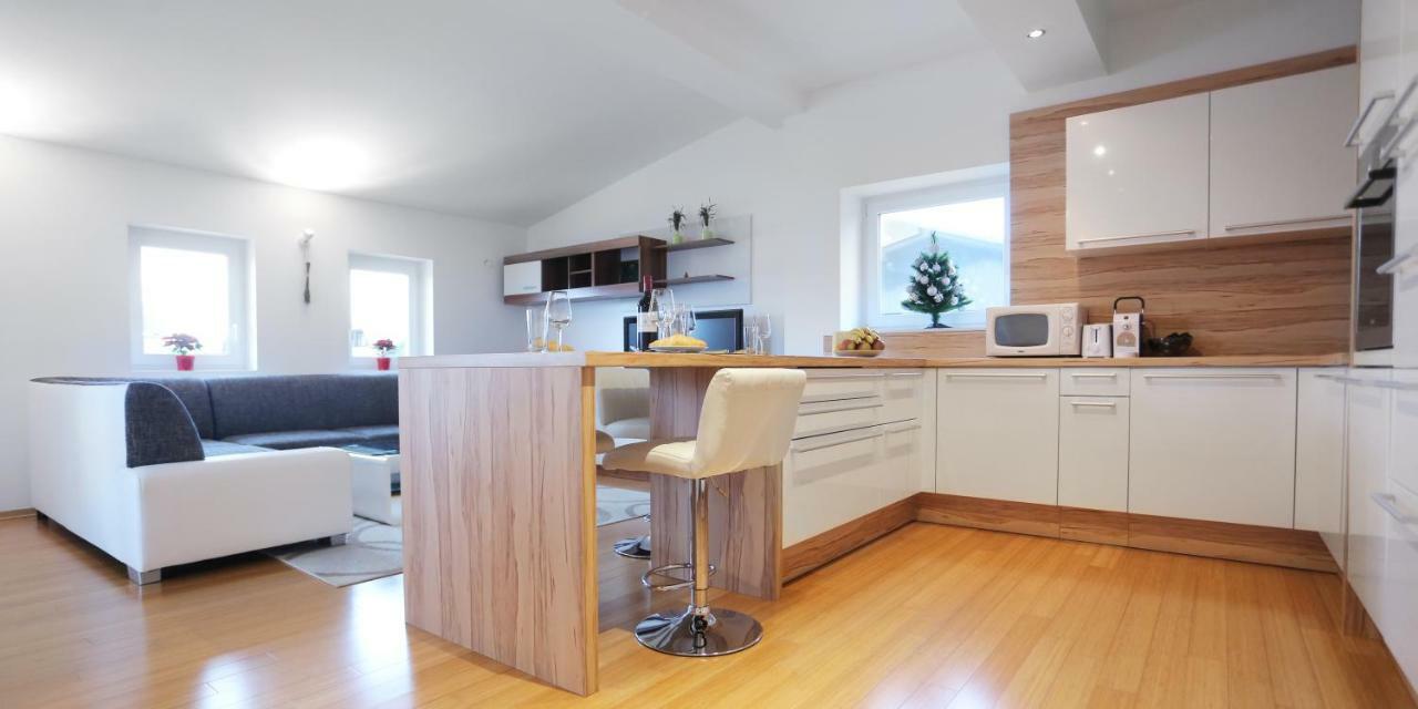 The Loft Appartement Ljubljana Buitenkant foto